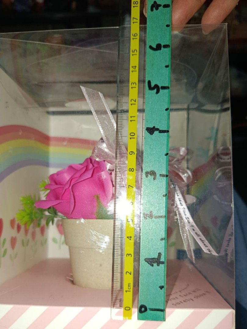 Artificial roses Flowers with vase (Category: Artificial Plants & Flowers) located in Quezon City. Submitted by kristal68 (Listing ID 1469495030, Image 2). Description: .