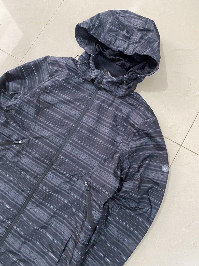 ASICS OUTDOOR BLACK WOMENS PARKA JACKET (Category: Coats, Jackets and Outerwear) located in Talisay. Submitted by hustlethrift_2600 (Listing ID 1469560636, Image 2). Description: ASICS OUTDOOR BLACK WOMENS PARKA JACKET M-L 18 W 26 FRONT L 27 BACK L EXCELLENT CONDITION 9.9/10 COLOR RATE WATER PROOF QUICKDRY NO ISSUE - 1199 🏷️.