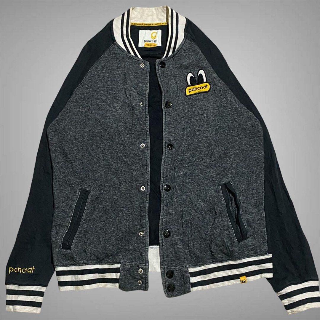 Aspack Paul Frank x Pancoat Varsity Jackets (Category: Coats, Jackets and Outerwear) located in Mabalacat. Submitted by stellargarments (Listing ID 1469435006, Image 3). Description: pancoat Length : 27.5 Width : 21.5 Condition : 9/10 GANDA NG DETAILS EMBROIDERED & PATCH LOGOS WITH PANCOAT BUTTONS COMPLETE TAGS WITH POCKETS SUPER NICE & KINIS! VERY COMFY & SMOOTH ON SKIN 2 BUTTONS LANG ANG WORKING MINIMAL scratch sa ribbings & neck NEED WASH WHIT