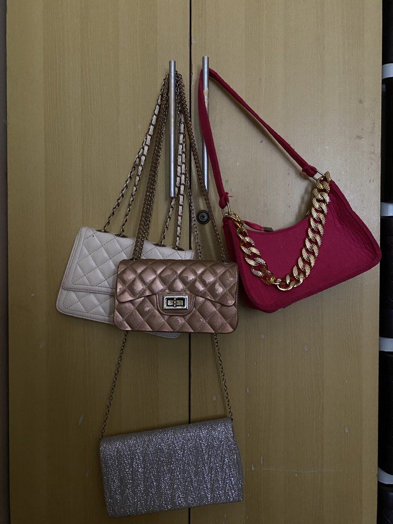 Assorted Fashion Handbags (Category: Luxury Bags & Wallets) located in General Trias. Submitted by rarekibae (Listing ID 1469407024, Image 1). Description: 150 each, nego if sure buyer.