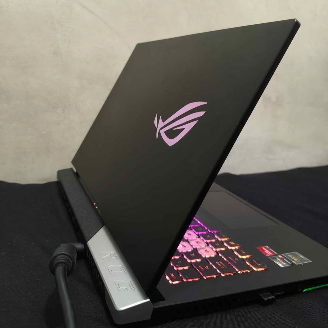 ASUS ROG Strix G15 advantage edition rx6800m(rtx 3080) (Category: Laptops & Notebooks) located in Caloocan City. Submitted by remlanzon00905 (Listing ID 1469407517, Image 2). Description: Gaming laptop, feel free to check up bago kunin. Deducted na yung issue regarding sa issue nya. New repaste ng thermal metal Issue: walang battery so need sya nakaplug. No performance issue updated lahat, nasakin pa yung battery nya. Specs: *Ryzen 9 5900hx 8 Cor