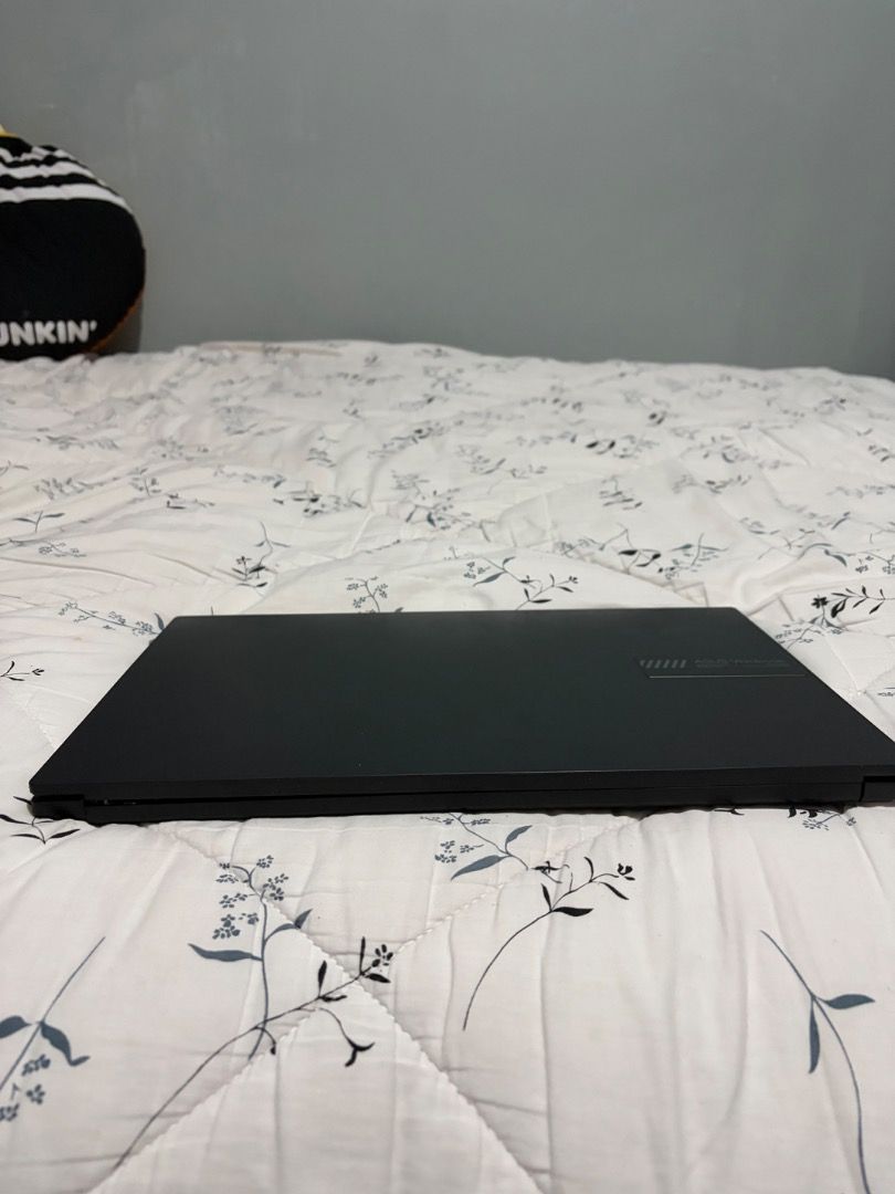 Asus Vivobook (Category: Laptops & Notebooks) located in Caloocan City. Submitted by nobleforest.3ed993 (Listing ID 1469503830, Image 2). Description: Asus Vivobook Asus Vivobook Go 15 • Processor: AMD Ryzen 3 7320U with Radeon Graphics • Graphics: Integrated AMD Radeon Graphics • RAM: 8GB • Display: 15.6-inch Full HD (1920 x 1080) • Operating System: Windows 11 Home • Weight & Build: 1.63 kg with a 180° lay-flat hinge and US MIL-STD-810H militar