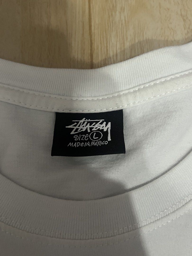 Authentic Basic Stüssy Tee (L) (Category: Tshirts & Polo Shirts ) located in San Juan City. Submitted by wokejeiskdiwpse (Listing ID 1469471087, Image 2). Description: Issue: Coloring, needs wash.