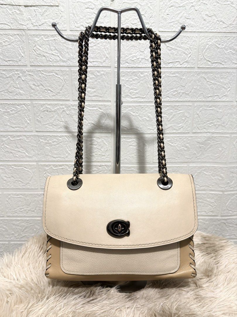 💯AUTHENTIC COACH PARKER WITH WHIPSTITCH (Category: Luxury Bags & Wallets) located in Daraga. Submitted by jasmor (Listing ID 1469404424, Image 1). Description: 💯AUTHENTIC 🎀2 way; can be sling/shoulder 🎀made in Vietnam; ykk underzip 🎀velvety suede micro-fiber interior 💢flaw: peeling on interior creed ✔️onhand 📦J&T courier.