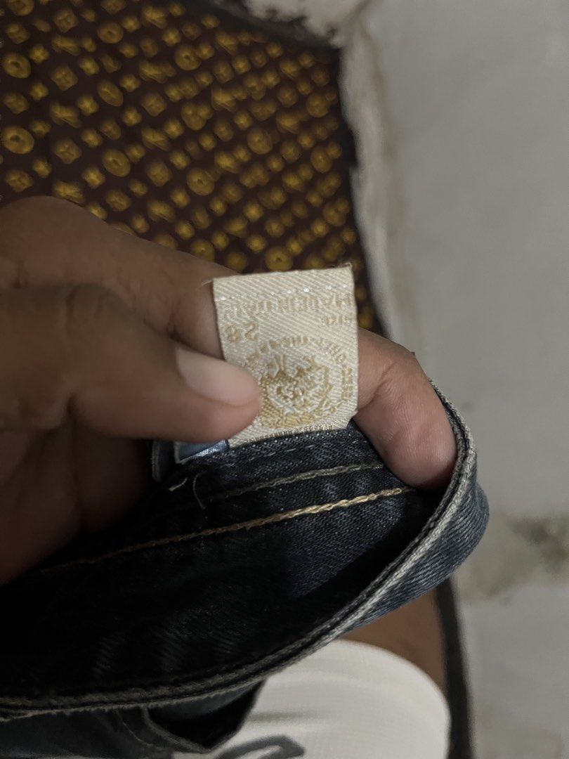 AUTHENTIC DIESEL DENIM JEANS (Category: Jeans) located in Manila. Submitted by becarria_thrift23 (Listing ID 1469483643, Image 3). Description: Upgrade your denim collection with these iconic, high-quality Diesel jeans! Designed with custom back pocket stitching, branded hardware, and a classic faded wash. Made in Italy! Brand: Diesel JPG + 1 Size: 28 JPG + 1 Color: Medium Vintage Wash Blue JPG + 2 Condition: Excellent Pre-owned / Great Vintage C