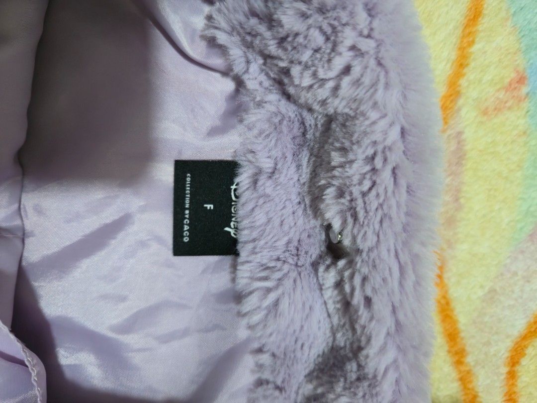Authentic Disney Ursula Plush Bag by CACO Taiwan Set (Category: Plushies & Soft Toys) located in Quezon City. Submitted by peachhalves (Listing ID 1469536668, Image 3). Description: Authentic preloved Disney set from the exclusive Disney Villains Collection by CACO (Taiwanese streetwear brand). Highly collectible and not generic! ✨ Condition: Preloved but very clean. Fur is soft with no stains or tears. Bundle Includes: • Ursula Plush Bag: Soft p