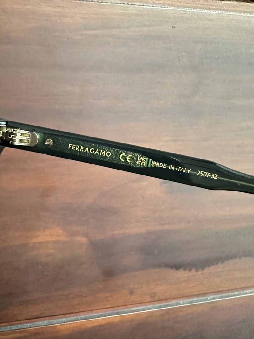 Authentic Ferragamo Sunglasses (Category: Sunglasses & Eyewear) located in Quezon City. Submitted by nej_20 (Listing ID 1469397946, Image 2). Description: Original Sunglasses 💯 Brandnew 💯 Fixed Price ‼️ It comes in a ziplock bag with a leaflet included. What you see is what you get. 📍 Quezon City.