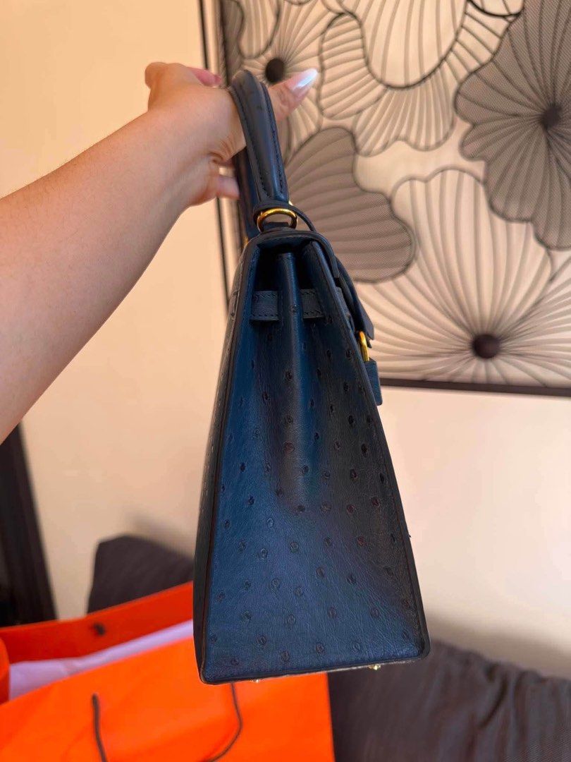 Authentic Hermes (Category: Luxury Bags & Wallets) located in Manila. Submitted by chloe_luxuries (Listing ID 1469547298, Image 2). Description: Guaranteed Original Hermes kelly 25 in Ostrich Leather Still in the xcellent condition Made in France Comes with lock n key clochette box and paper bag .