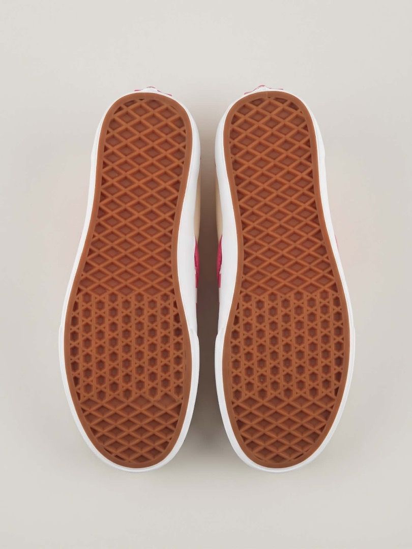 AUTHENTIC VANS SLIP ON CHECKERBOARD (Category: Sneakers) located in Navotas City. Submitted by rivsmerc (Listing ID 1469423615, Image 2). Description: AUTHENTIC AND LEGIT VANS SLIP ON SHOES.
