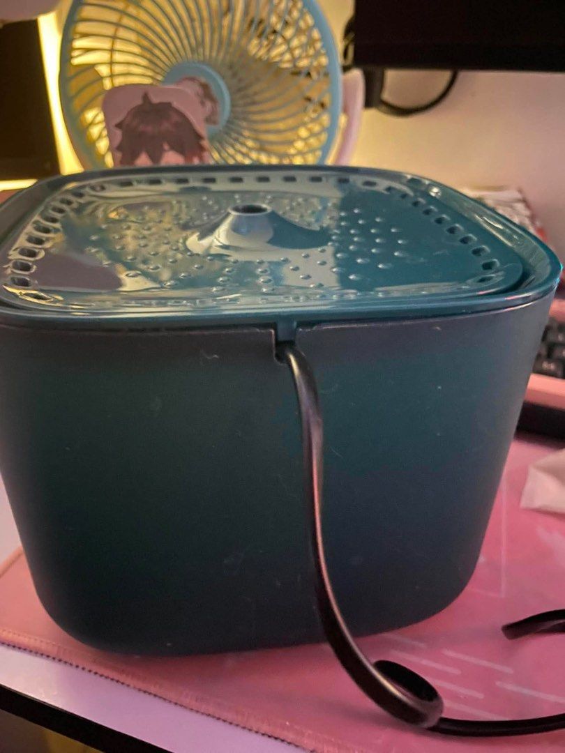 Automatic Pet Water Fountain (Category: Pet Food) located in Mandaluyong City. Submitted by tacobae (Listing ID 1469526754, Image 2). Description: automatic pet fountain with filter - for your furbabies, dogs and cats - barely used, this is our extra fountain RFS: decluttering.