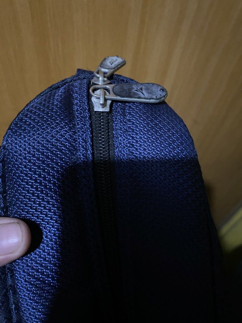 Axel golf bag (Category: Golf) located in Caloocan City. Submitted by the_good_item05 (Listing ID 1469532846, Image 3). Description: axel brand like new location north caloocan 1,250.