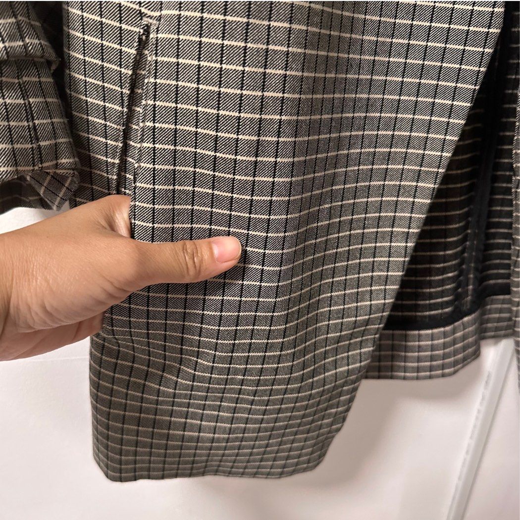 Babaton Plaid Open-Front Blazer - Excellent Condition (Category: Coats, Jackets and Outerwear) located in Baguio. Submitted by lctrendz (Listing ID 1469512908, Image 3). Description: Woven plaid blazer. Open-front design, shawl collar, ruched 3/4 sleeves, and side welt pockets. Unlined with clean interior binding. Brand: Babaton (Aritzia) Condition: Excellent Condition Size: XS–Small (Tag size: 0) Price: ₱1,200 ( Measurements: Bust: 17 inches (pi