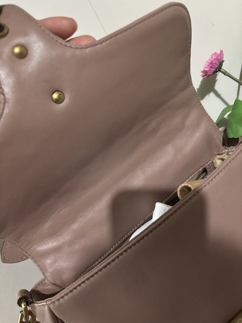 Bag bundle (Category: Cross-body Bags) located in Johor Bahru. Submitted by soulsol (Listing ID 1469409641, Image 3). Description: Tapak zip gucci.