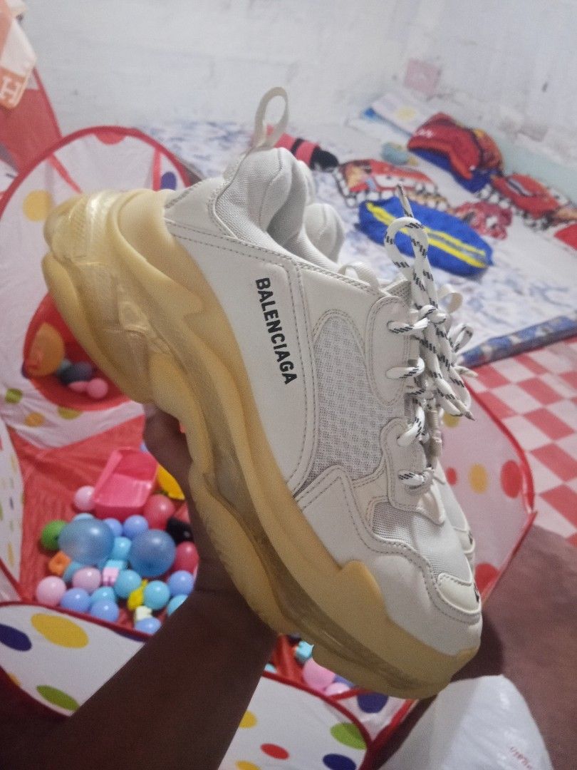 Balenciaga (Category: Sneakers) located in Zamboanga. Submitted by alminajammang19 (Listing ID 1469494580, Image 3). Description: authentic Balenciaga triple S from Japan surplus.