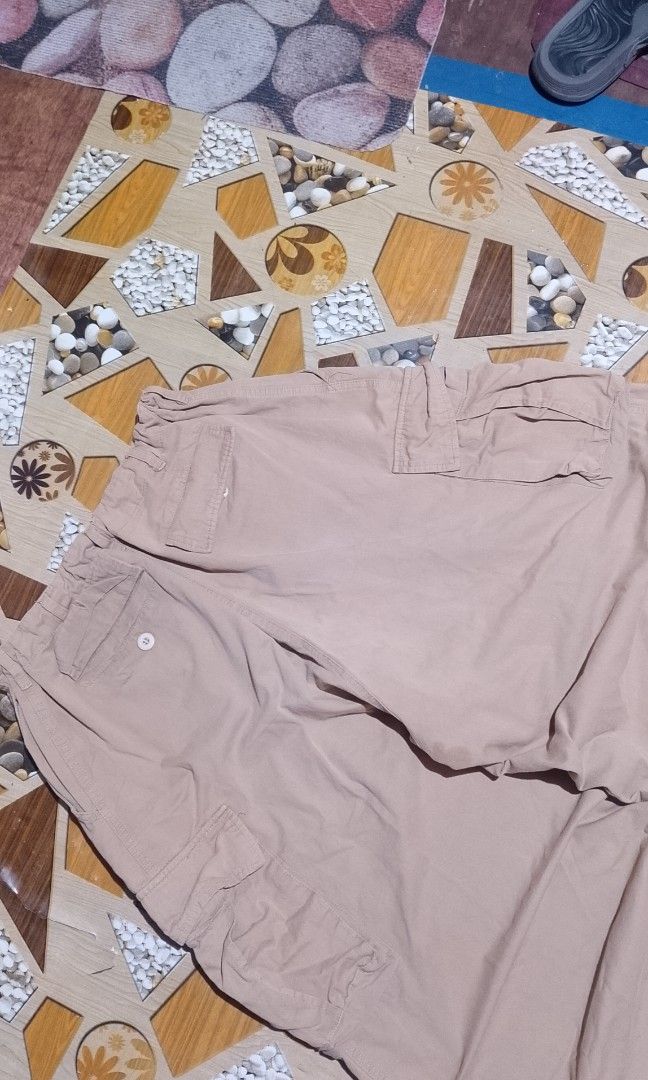 Balloon pants (Category: Clothes Drying Rack) located in Davao. Submitted by thriftnilandz (Listing ID 1469535462, Image 3). Description: waist-36 length+39 thighs-17 hem-12.