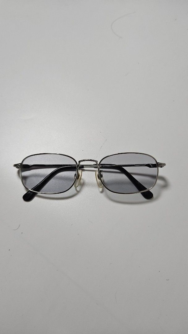 Bally B-7604 Sunglasses Metal Frame (Category: Sunglasses & Eyewear) located in Alfonso. Submitted by jbcamet (Listing ID 1469516167, Image 2). Description: - Brand: Bally - Model: B-7604 - Frame: Sturdy metal construction with clean hinges - Lenses: Grey tinted - Size Specs: 53-19-140 (marked on temple) - Details: Clear branding stamped near the temple joint - Condition/Style: Classic metal aesthetic, great for daily wear.