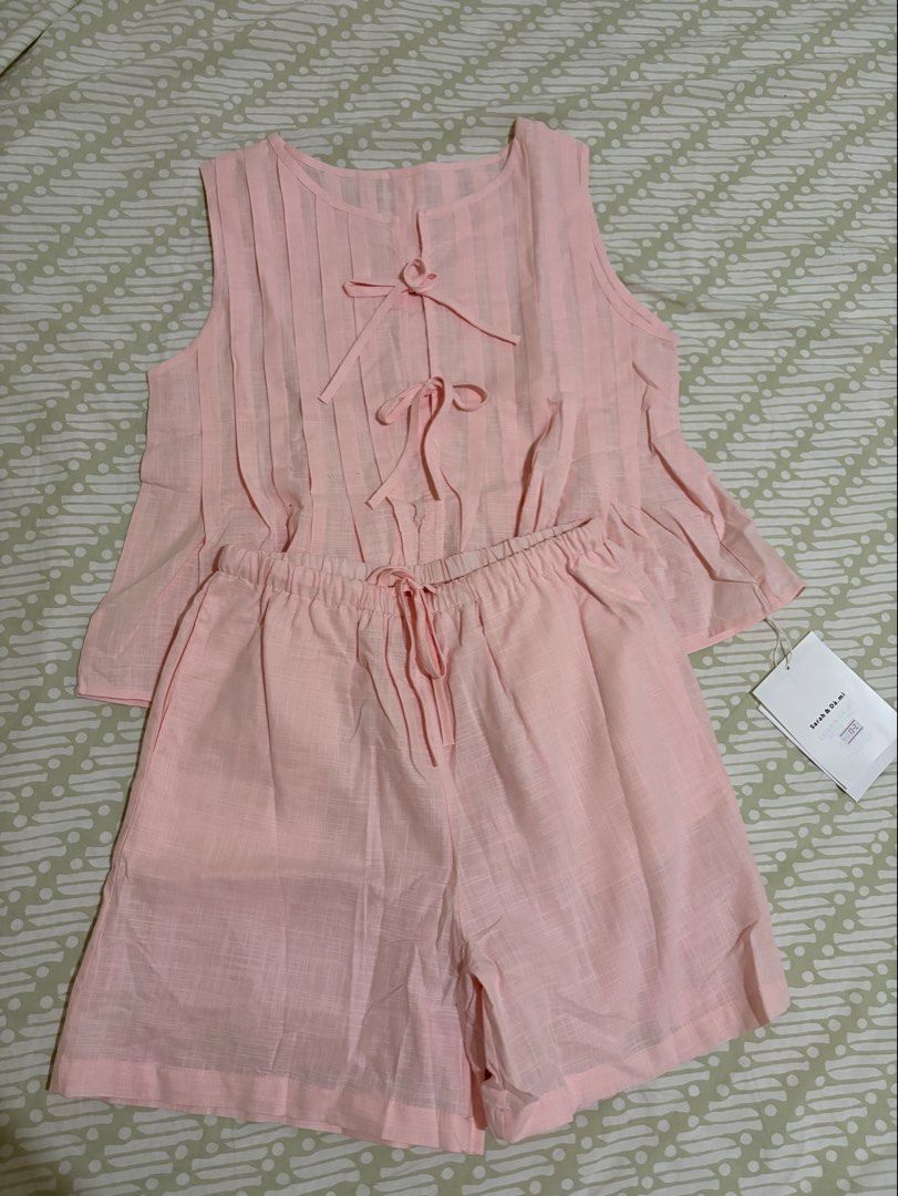 September Linen Coordinates - Bangkok (Category: Sets or Coordinates) located in San Pablo. Submitted by jesicamargallo (Listing ID 1465226419, Image 2). Description: Brand : September Php 920 Style: Linen Coordinates Size: Free Size (best fit for large to XL) Waist: 24 to 34 inches Bust: 36 inches (see photo) but fit upto 40inches since freesize sya RFS: too big for me.