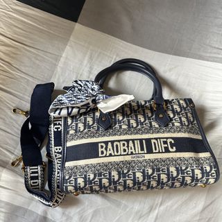 (Category: ) located in . Submitted by daintywears (Listing ID 1469446324, Image 1). Description: .