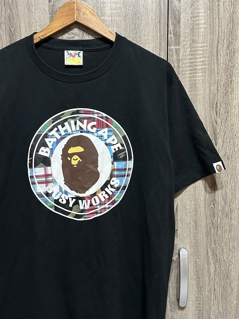 BAPE BUSY WORKS TEE (Category: Tshirts & Polo Shirts ) located in Cotabato. Submitted by rcycle.bn (Listing ID 1469397214, Image 2). Description: 22x29 Excellent 9.5/10 Authentic No Issue + sf.