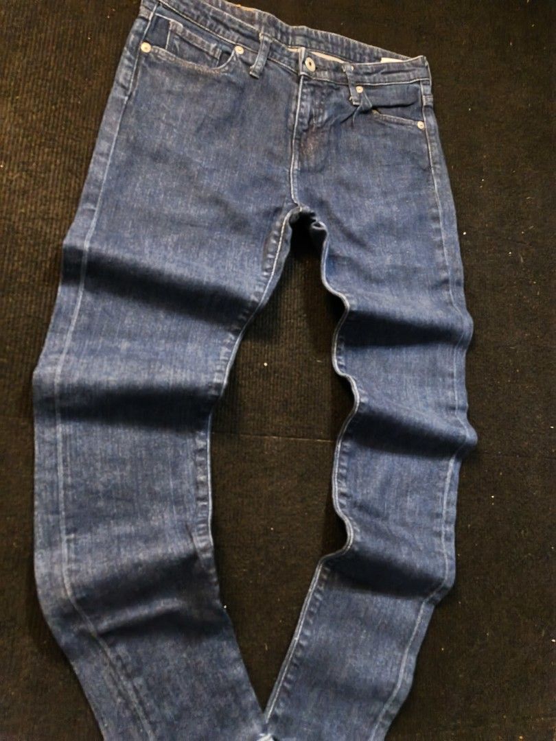 Bape Pants "A Bathing Ape" (Category: Jeans) located in San Fernando. Submitted by retro_d (Listing ID 1469557145, Image 3). Description: - Bape Pants "A Bathing Ape" - Size: W-30/L-38/TH-9/LO-5 - Condition: Excellent - Color Rate: 9.5/10 - No issue.