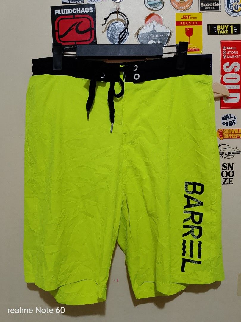 Barrel Men's Swim Short/Board Short (Category: Activewear) located in Tagum. Submitted by tgm2023 (Listing ID 1469556101, Image 2). Description: Barrel Men's Swim Short/Board Short Excellent condition Waist 30-34 Length 19 Size Large on tag Lightweight ✅ Quickdry ✅ Stretchable fabric ✅ Garterized waistband ✅ with inner mesh 🏷️380.⁰⁰.
