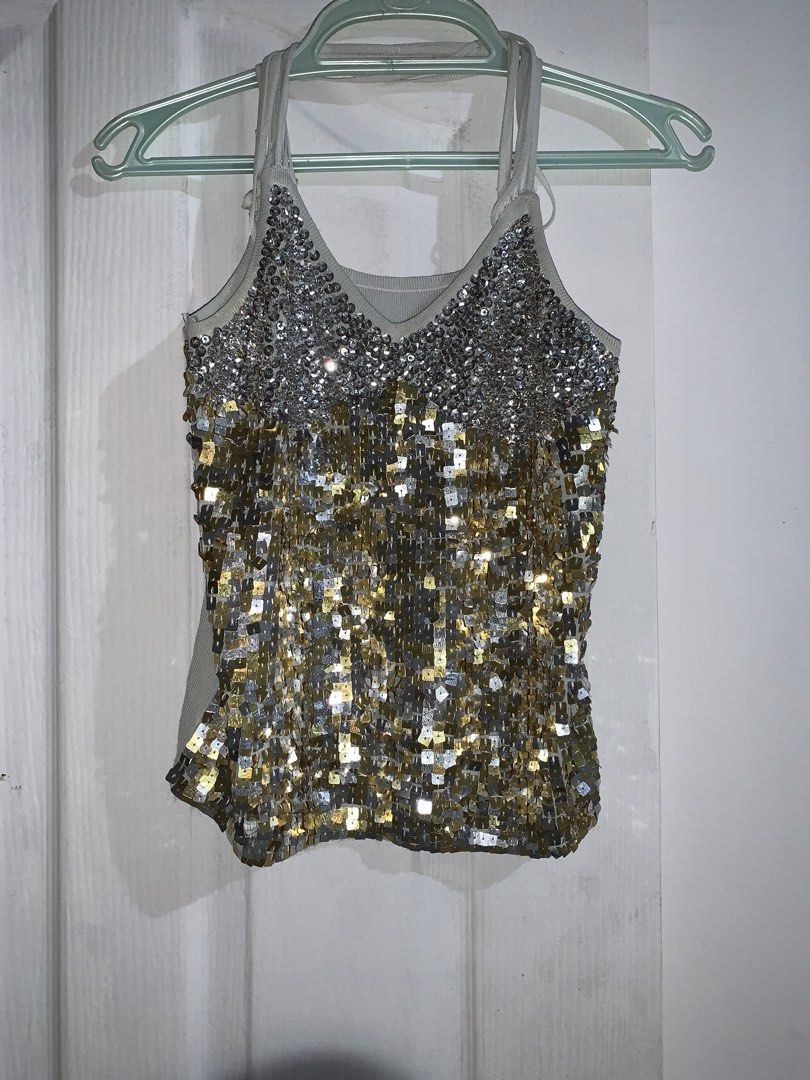 beaded tops (Category: Sleeveless) located in Antequera. Submitted by litsthrift (Listing ID 1469519127, Image 1). Description: .