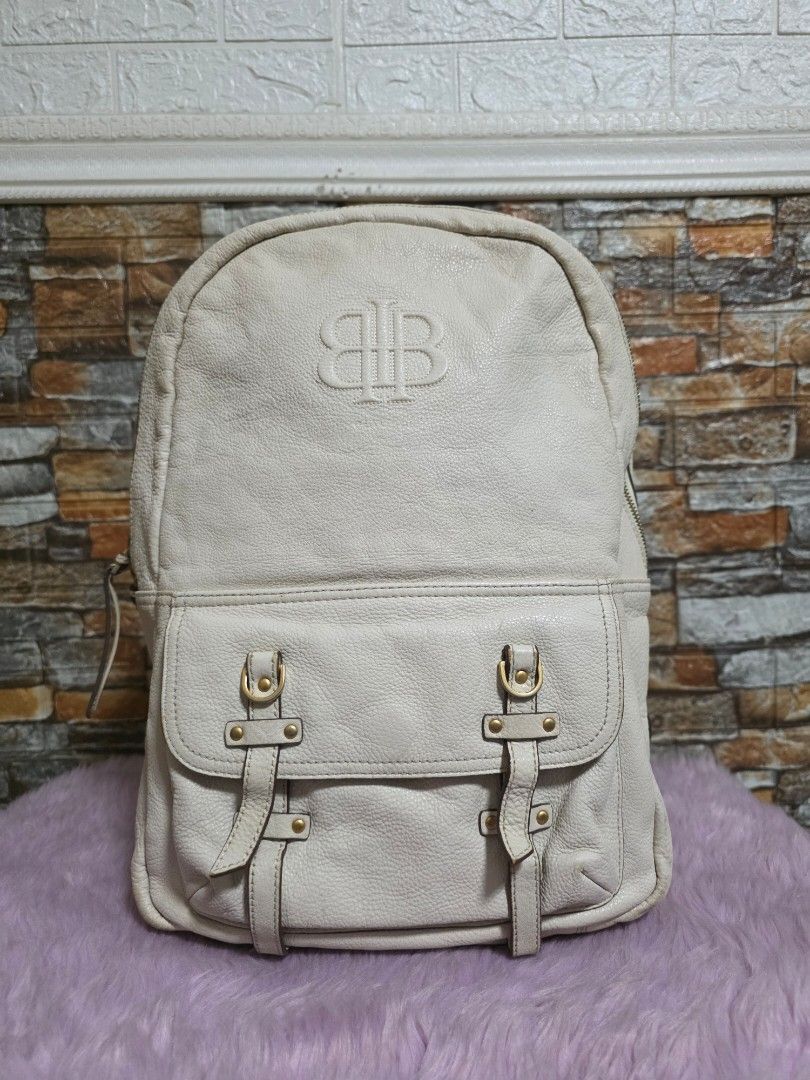 Beanpole White Leather Backpack (Category: Backpacks) located in Binan City. Submitted by elli.etcetera (Listing ID 1469514230, Image 1). Description: 3MOP: Gcash, Maya or Bank transfer Courier: Flash, J&T or Lalamove.