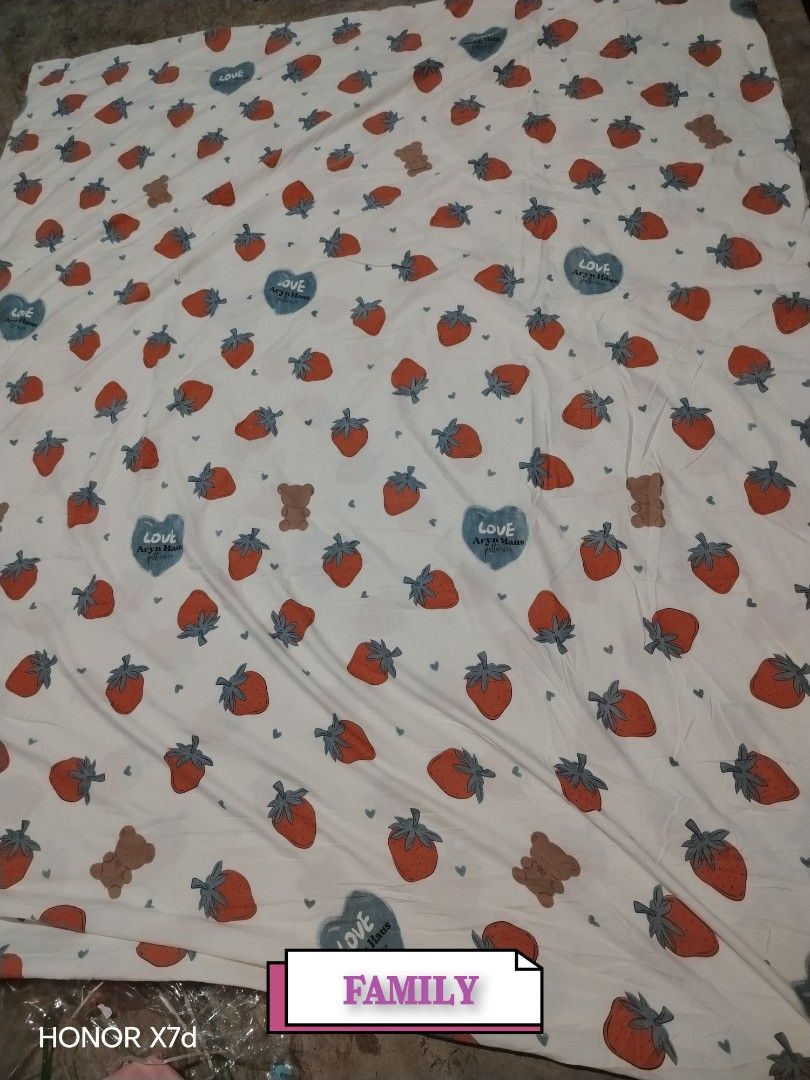 BED FOAM COVER WITH ZIPPER (Category: Bedding & Towels) located in Manila. Submitted by mimachelleukay (Listing ID 1469518769, Image 3). Description: Cozy bed foam cover featuring a charming multi-colored tartan plaid pattern. Highlighted by adorable center dog appliques, cute heart details, and decorative button accents along the diamond border. Perfect for adding a fun and warm touch to any bedroom!.