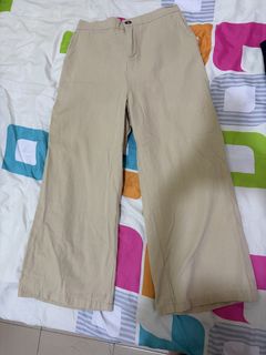 (Category: ) located in . Submitted by savemywears (Listing ID 1469463117, Image 1). Description: .