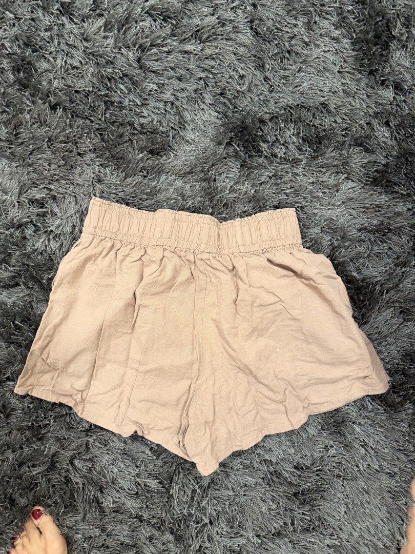 Beige Linen Loungewear Shorts (Category: Shorts) located in Quezon City. Submitted by tishaagba (Listing ID 1469570816, Image 2). Description: Fits small to medium.