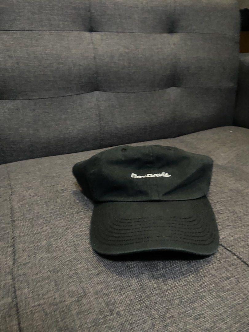 Ben davis cap (Category: Caps & Hats) located in Caloocan City. Submitted by luxurymurayta888 (Listing ID 1469474715, Image 1). Description: no issue.