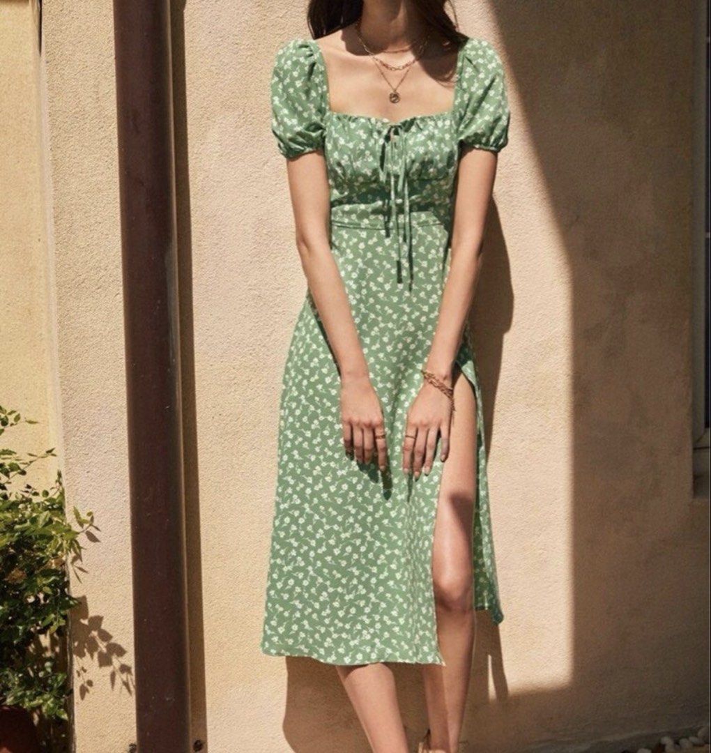 Bershka Dress (Category: Dresses) located in Manila. Submitted by ekathleeen (Listing ID 1469419259, Image 2). Description: Used twice but still in good condition Size: XS My height: 5’4 Loc: Makati .
