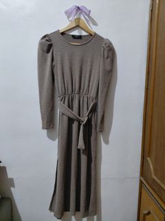 (Category: ) located in . Submitted by wornwardrobe (Listing ID 1469569278, Image 1). Description: .