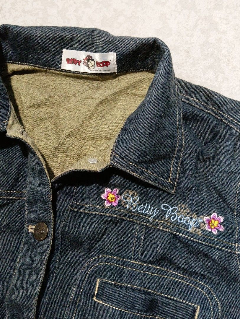 Betty boop 1998 (Category: Luxury Apparel) located in Ajuy. Submitted by aljohndalumpines88 (Listing ID 1469455194, Image 3). Description: vintage denim Betty boop.