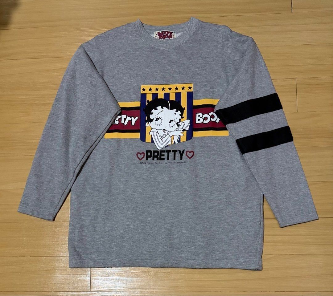 Betty Boop Vintage Grey Pullover / Sweatshirt Large (Category: Longsleeves) located in Quezon City. Submitted by garagesale2026 (Listing ID 1469549606, Image 1). Description: - Used once - In good condition - Width: 22"; Length: 29"; Sleeve: 21".