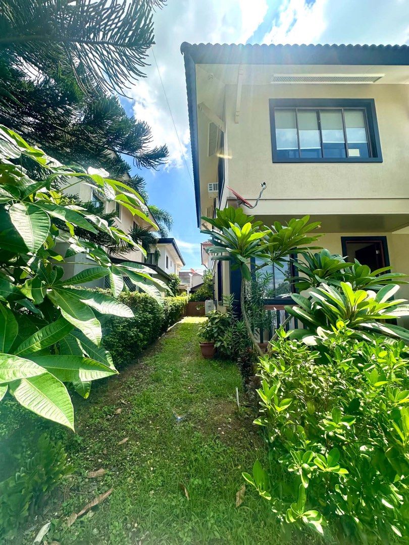 VERDANA HOMES MAMPLASAN (Category: House & Lot) located in Makati City. Submitted by annaleelim (Listing ID 1469417684, Image 1). Description: ✅FOR SALE ✅HOUSE & LOT ✅VERDANA HOMES MAMPLASAN NEW IN THE MARKET!!! - Lot area: 200sqm - Floor Area: 180sqm approx - 2 Bedrooms - Master suite with en-suite bathroom - Common Toilet & Bath at second floor - Powder room - Dirty kitchen / Laundry area - Service room and under the stairs spacious storage - O