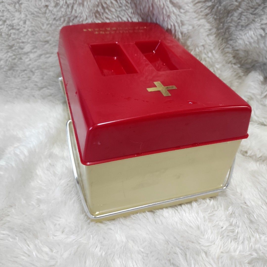 Big First Aid Box 🇯🇵 (Category: Health Monitors & Weighing Scales) located in Cainta. Submitted by fukunekojapansurplus (Listing ID 1469414406, Image 3). Description: First Aid Box 150 pesos Big No issue ✨A quick Yes or No after inquiry is appreciated ✨ 📍 Mayfield Park Residences Felix Ave Cainta 🛵SF c/o Buyer via Lalamove/JNT/LBC 💰 MOP: GCash Our finds are a mix of new & preloved from Japan Container. New items will be noted, while preloved
