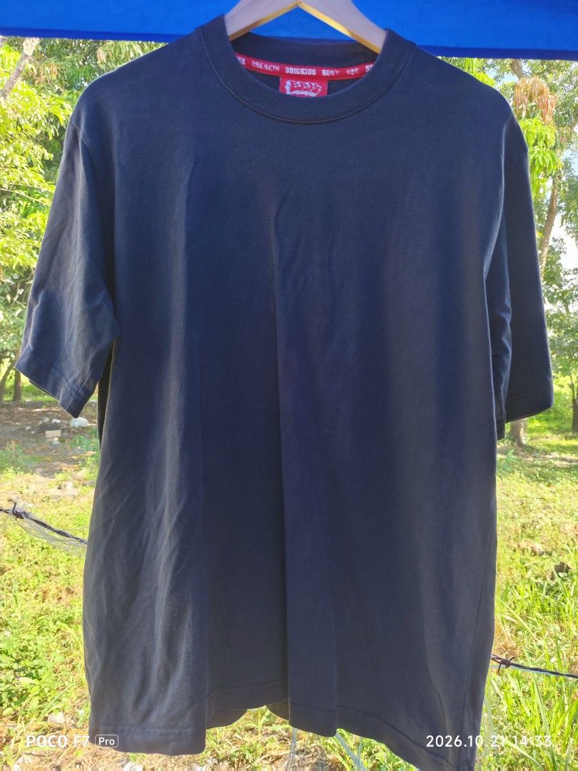 Big Kids Boy Brand (Category: Activewear) located in Mexico. Submitted by josephnuqui1980 (Listing ID 1469459024, Image 1). Description: Big Kids Boy Brand Crew neck 22Wx30 9/10 color rate No Issue Heavy thick Cotton.