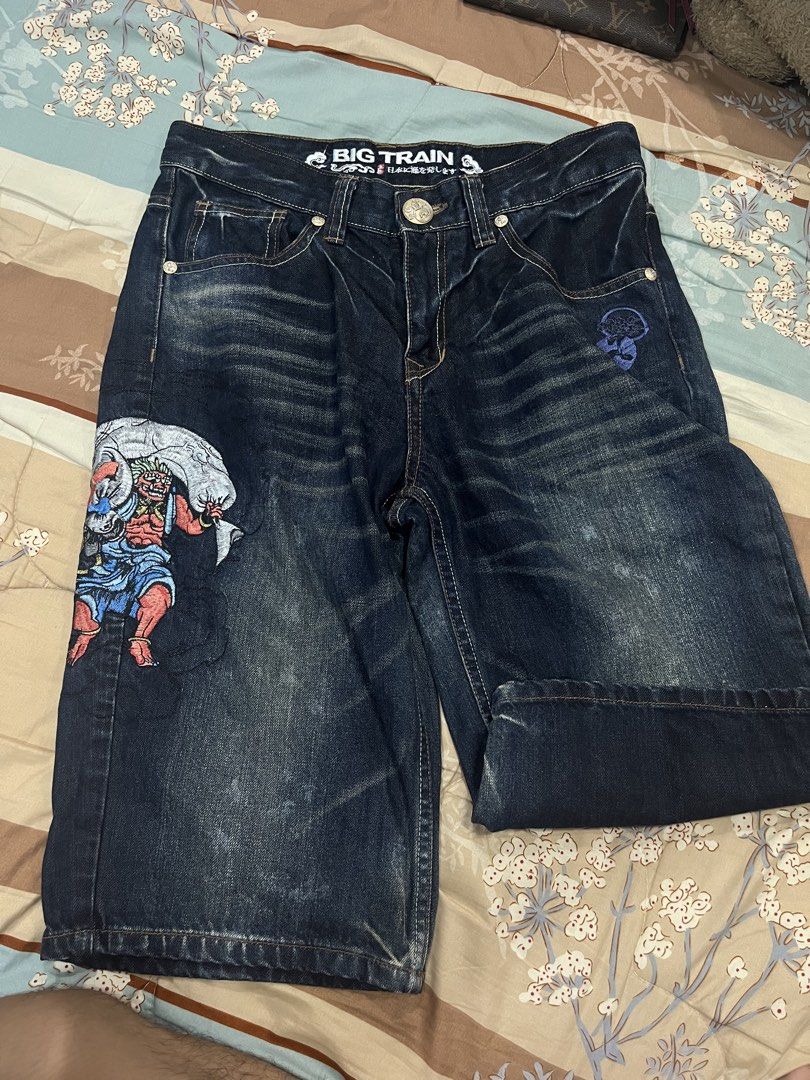 BIG TRAIN JAPANESE EMBROIDERED JORTS (Category: Shorts) located in San Pascual. Submitted by mgzxz (Listing ID 1469551605, Image 1). Description: negotiable .