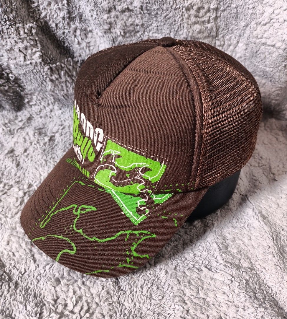 Billabong y2k trucker cap (Category: Caps & Hats) located in Asingan. Submitted by arnelpalaris8 (Listing ID 1469564990, Image 2). Description: y2k Billabong trucker cap verygood condition PM ME.