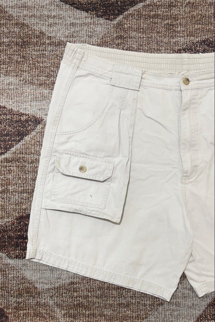 Bimini Bay Outfitters Cargo Shorts (Category: Shorts) located in Rizal. Submitted by ithriftph_ (Listing ID 1469507915, Image 2). Description: 🔻 Details 🔻 Bimini Bay Outfitters Cargo Shorts Off white colorway 7 pockets Waistline: 38" Length: 19" Leg hole: 13" Color rate: 9/10 Condition: 8/10 Issue: tiny stain (see last pic) Price: 350 pesos Reminders: Color may vary due to lighting and your screen resolution. Note: Ready to wear (already washed