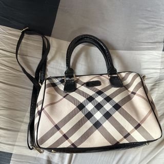 (Category: ) located in . Submitted by daintywears (Listing ID 1469446327, Image 1). Description: .