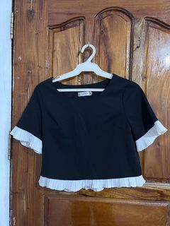 (Category: ) located in . Submitted by gbwardrobe (Listing ID 1469507562, Image 1). Description: .
