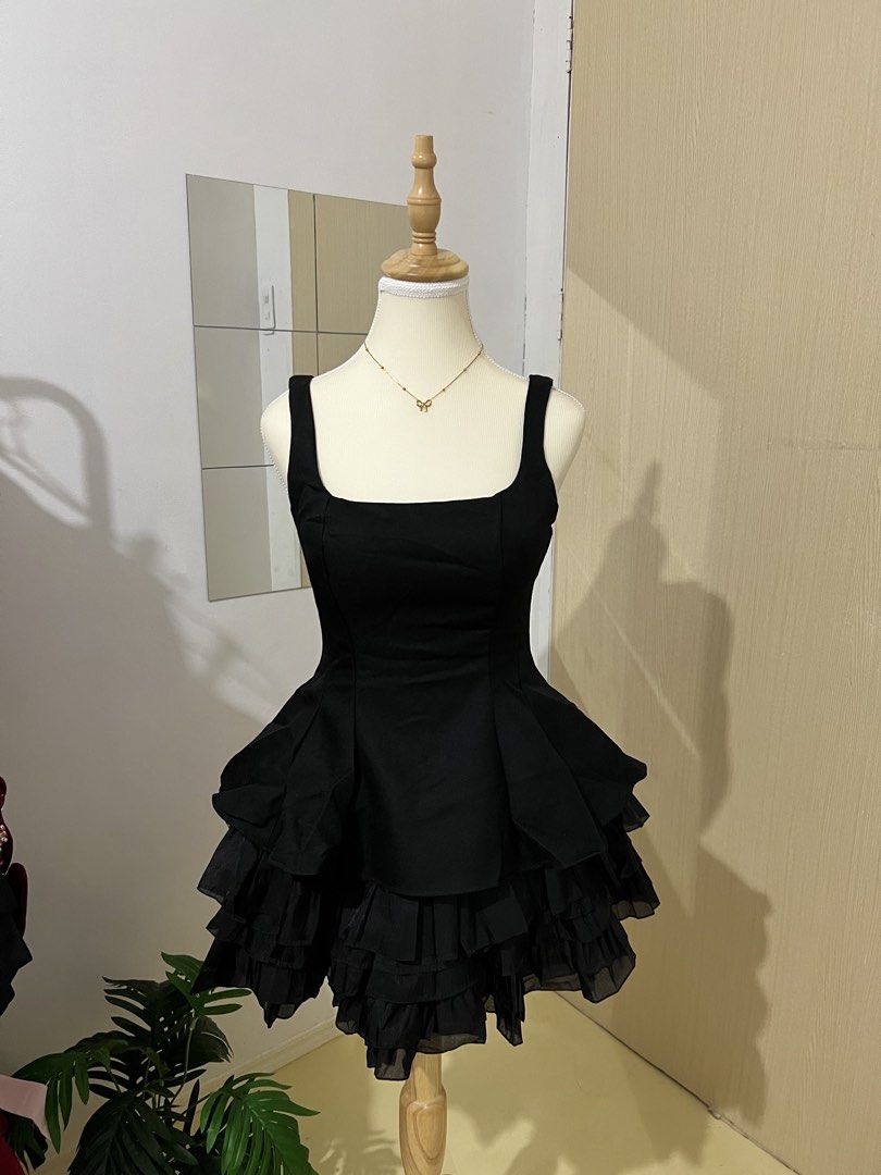 Black Dress (medium) (Category: Dresses) located in Paranaque City. Submitted by kaleeen21 (Listing ID 1469468968, Image 2). Description: Casual Dress from Vietnam ✨ perfect for special occasion, party , casual event ✨ size: medium ✨ brand new ✨ good-quality ✨ onhand ready to ship 📍Parañaque City 🛵Lalamove ready PM~.