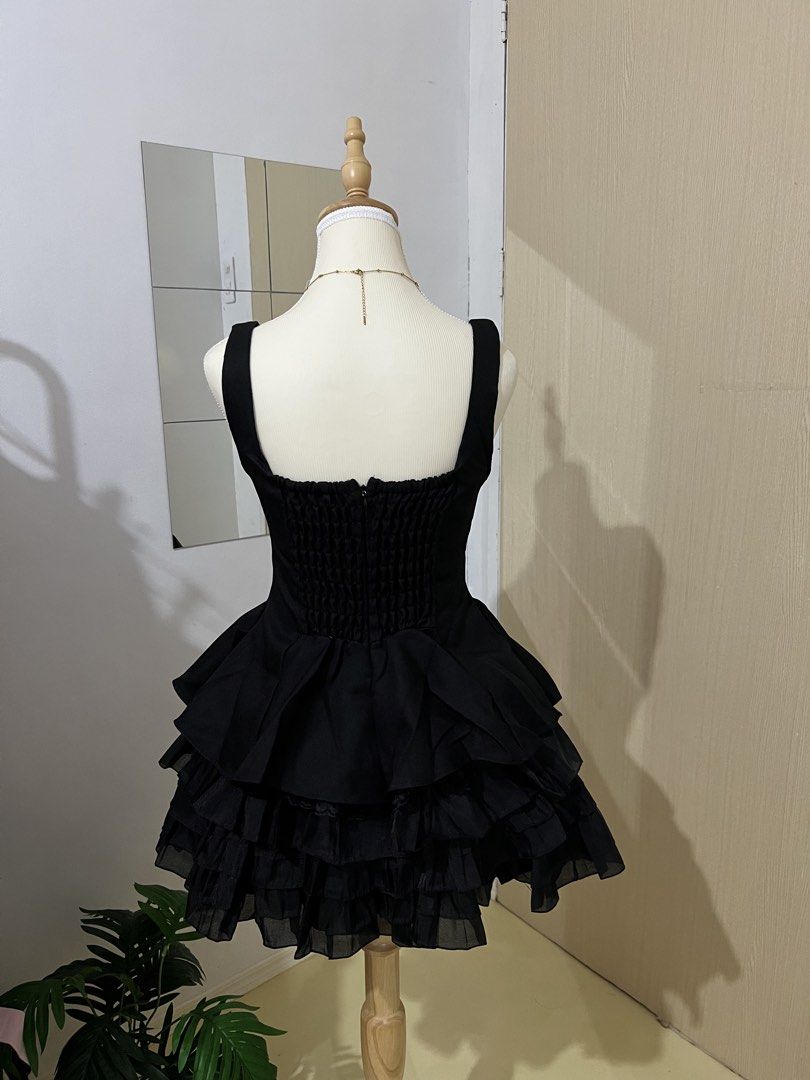 Black Dress (medium) (Category: Dresses) located in Paranaque City. Submitted by kaleeen21 (Listing ID 1469468968, Image 3). Description: Casual Dress from Vietnam ✨ perfect for special occasion, party , casual event ✨ size: medium ✨ brand new ✨ good-quality ✨ onhand ready to ship 📍Parañaque City 🛵Lalamove ready PM~.