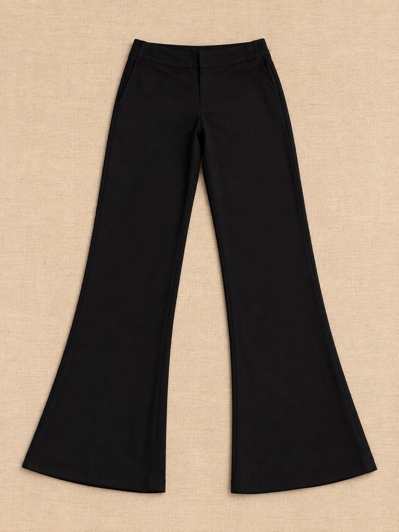 Black Flared Pants (Category: Other Bottoms) located in Manila. Submitted by lexiandco.ph (Listing ID 1469402493, Image 1). Description: .