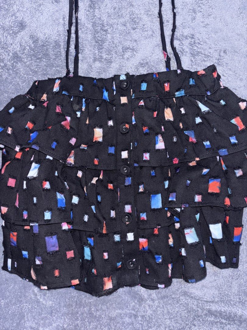 Black multi-tiered camisole top (Category: Sleeveless) located in San Pedro. Submitted by classychic.couture (Listing ID 1469539695, Image 3). Description: - Colorful abstract geometric square print - Small - Semi-large - Good as new 10/10 color rate - No issues.