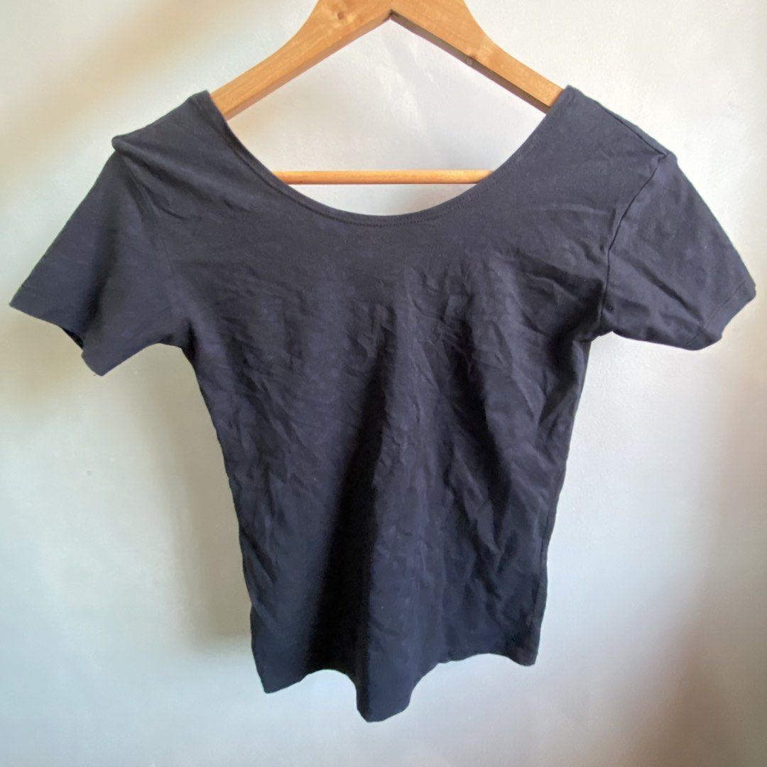 Black Multi-Way Tshirt Stretchable Size S (Category: Shirts) located in Dasmarinas. Submitted by pb_declutters (Listing ID 1469455710, Image 2). Description: ✨ WELCOME! PLEASE READ BEFORE MAKING AN OFFER: 📌 Availability: • All items listed are AVAILABLE unless marked as sold or deleted. No need to ask "Is this available?" 📍 Location & Meet-ups: • San Agustin II, Dasmariñas City, Cavite • 🚫 Strictly NO meet-ups. All items are for shipping only.