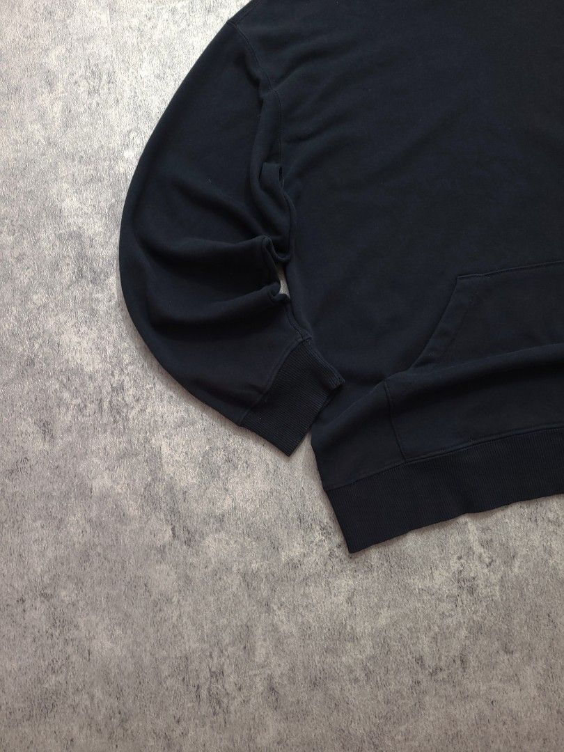 Black Puma Hoodie Size L (Category: Hoodies) located in Quezon City. Submitted by mofinds.ph (Listing ID 1469430280, Image 3). Description: Size: Large on tag Dimes: 24x28 Condition: Excellent/Great condition MOP: BPI DELIVER: LALAMOVE OR J&T MEETUP/PICKUP: Victoria Tower D, Mother Ignacia Ave., Brgy. Paligsahan, Diliman, Quezon City.