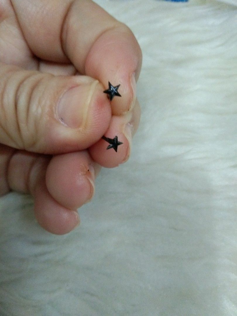 Black stars earrings stainless (Category: Earrings) located in Quezon City. Submitted by eidorableshop (Listing ID 1469393957, Image 3). Description: .